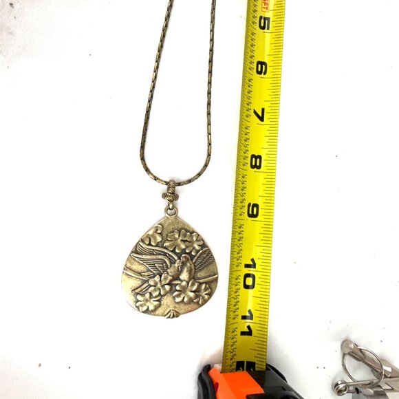 Vintage Abalone Pendant Necklace Double Sided Bird Floral Brass Tone 2.5" - Picture 8 of 8